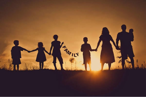 子育ての悩み独りで抱え込まないで！悩み聞きます 子供の笑顔お父さんお母さんの笑顔。その笑顔絶やさないように イメージ1
