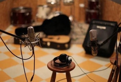 歌ってみたライブ用ハモリ付きオフボーカル作成します 歌い手さんライブでハモリのついたボカロカラオケほしい方に最適 イメージ2
