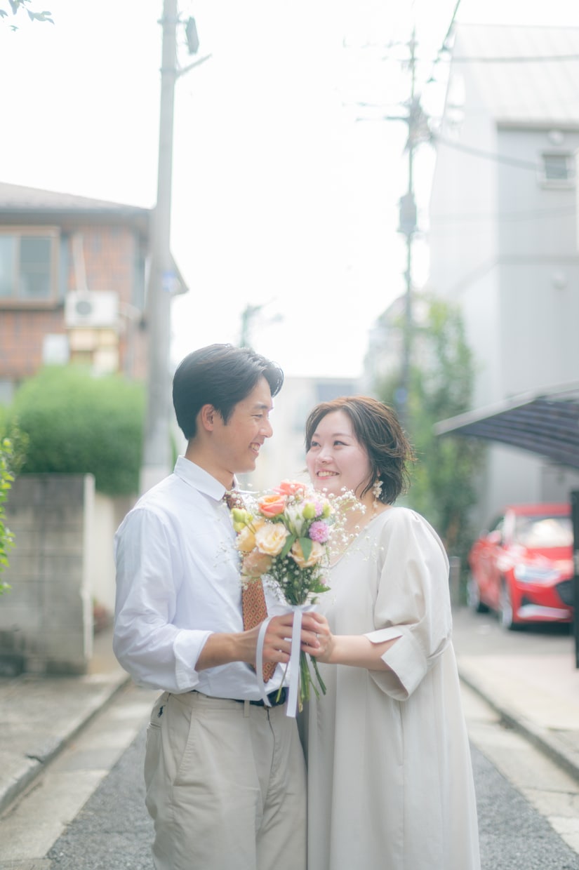 結婚式前撮り｜自然な雰囲気で撮影します 自然でおしゃれな、ありのままのお二人らしさを イメージ1