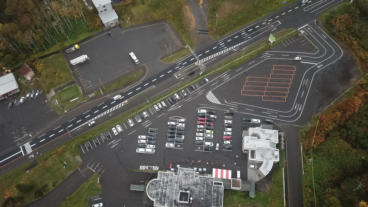 北海道ドローン空撮、動画写真録らさせていただきます お好みの場所、日にち、時間で撮影するよう努めます。 イメージ9
