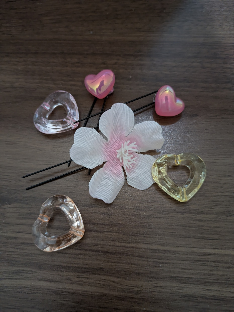 成人式や卒業式に向けてのヘアアクセサリーを作ります これから始まるイベントなどにオシャレしてみませんか？ イメージ1