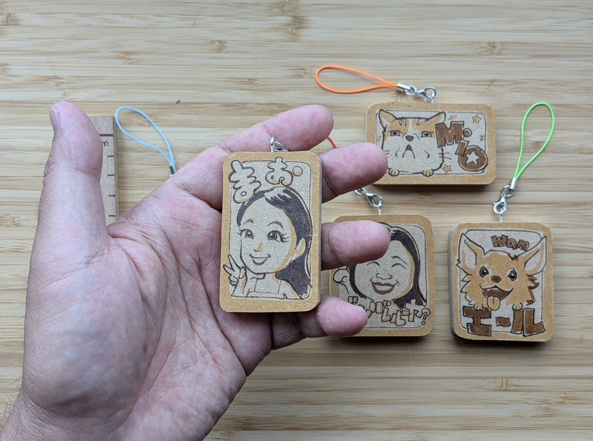 アナタの似顔絵★木ーホルダーにします 自分用、プチお祝い、プチプレゼントにピッタリです！ イメージ4