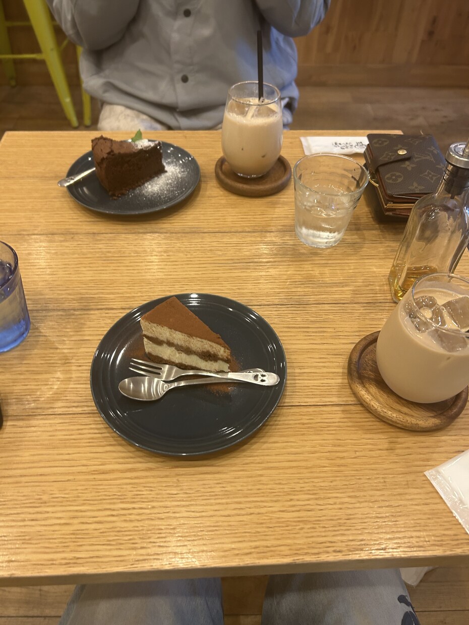 話をしっかりと聞きアドバイスと寄り添って考えます 誰にも言えない人間関係などの悩み聞きます イメージ1