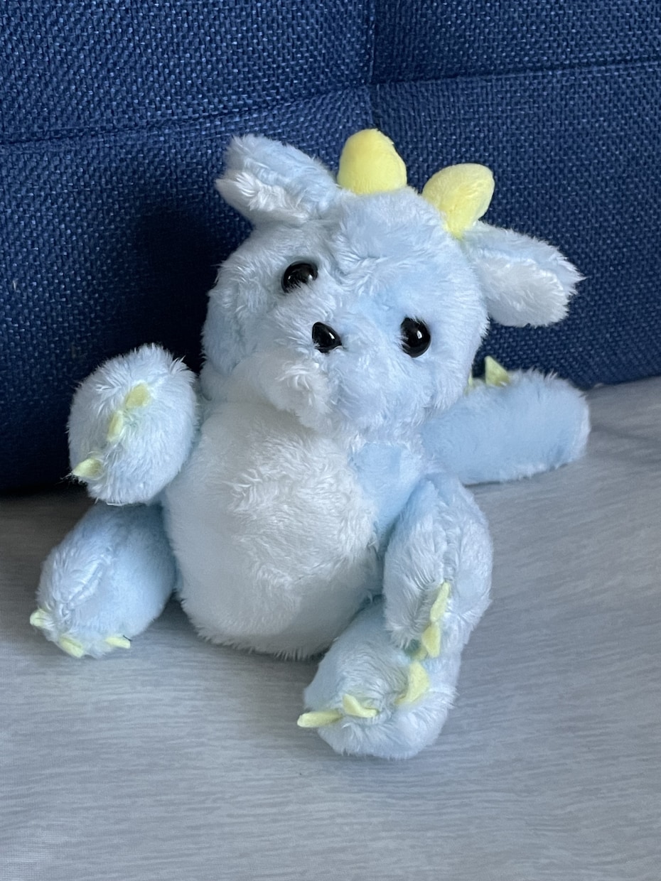 ご依頼後制作はじめます ドラゴンのぬいぐるみです。よろしくおねがい致します イメージ1