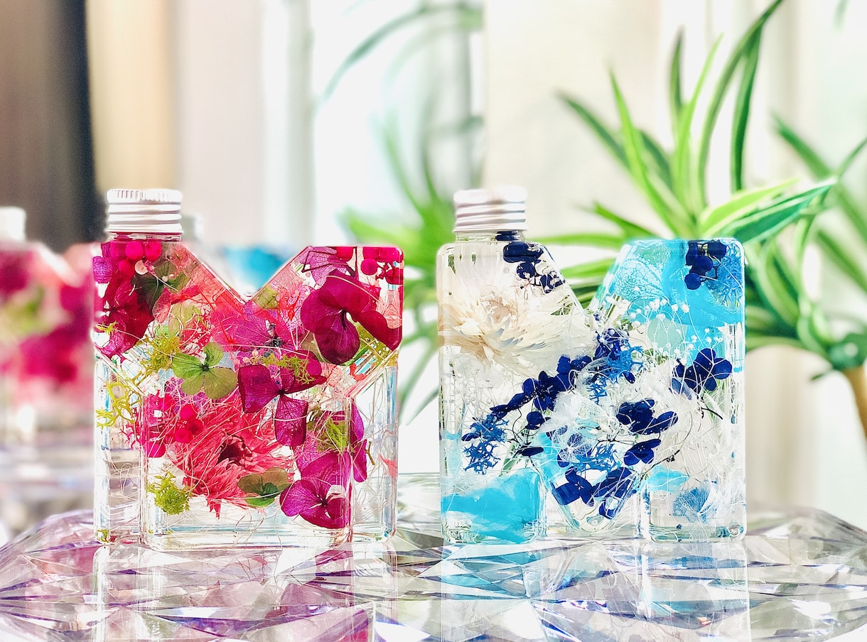 イニシャルハーバリウム(2個セット)をお作りします 自分用・プレゼントにおすすめ！結婚式の受付や玄関の飾りに イメージ7