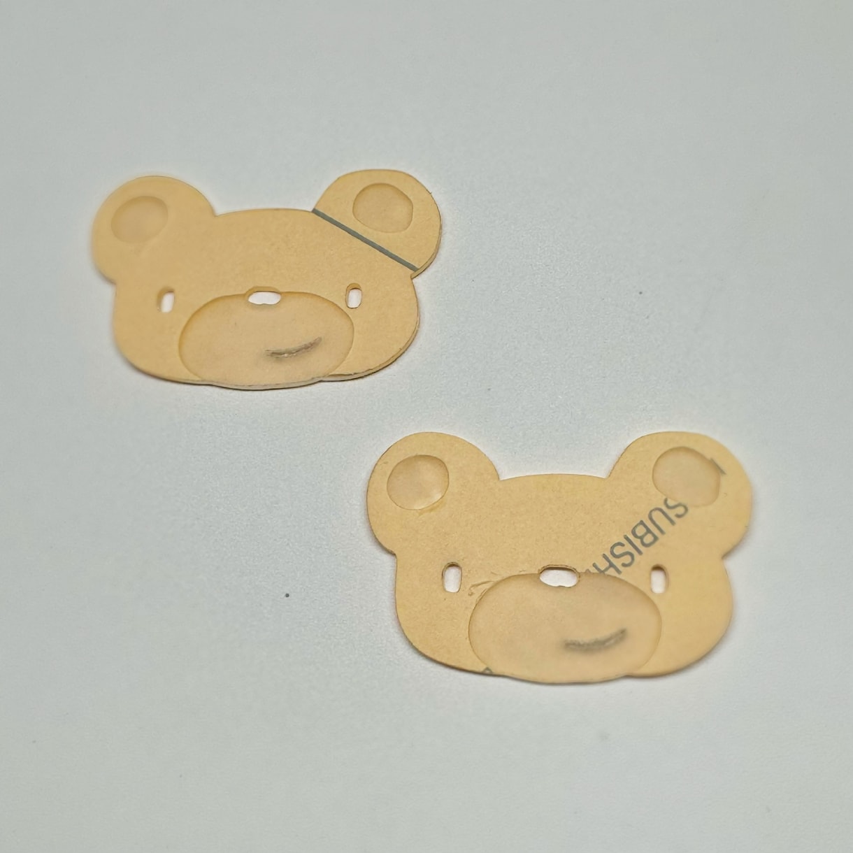 レーザーカットでアクセサリーパーツ制作します 和紙や紙、布、アクリルやMDFをレーザー加工機でカットします イメージ1