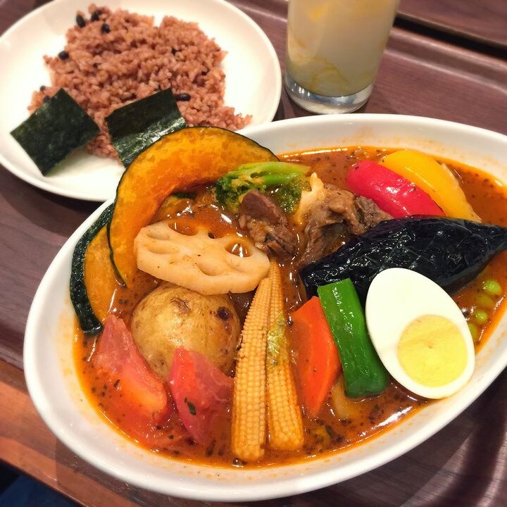 下北沢でオススメのカレー屋さんを紹介します 食べるのが好きな人、美味しいお店を探している人。 イメージ1