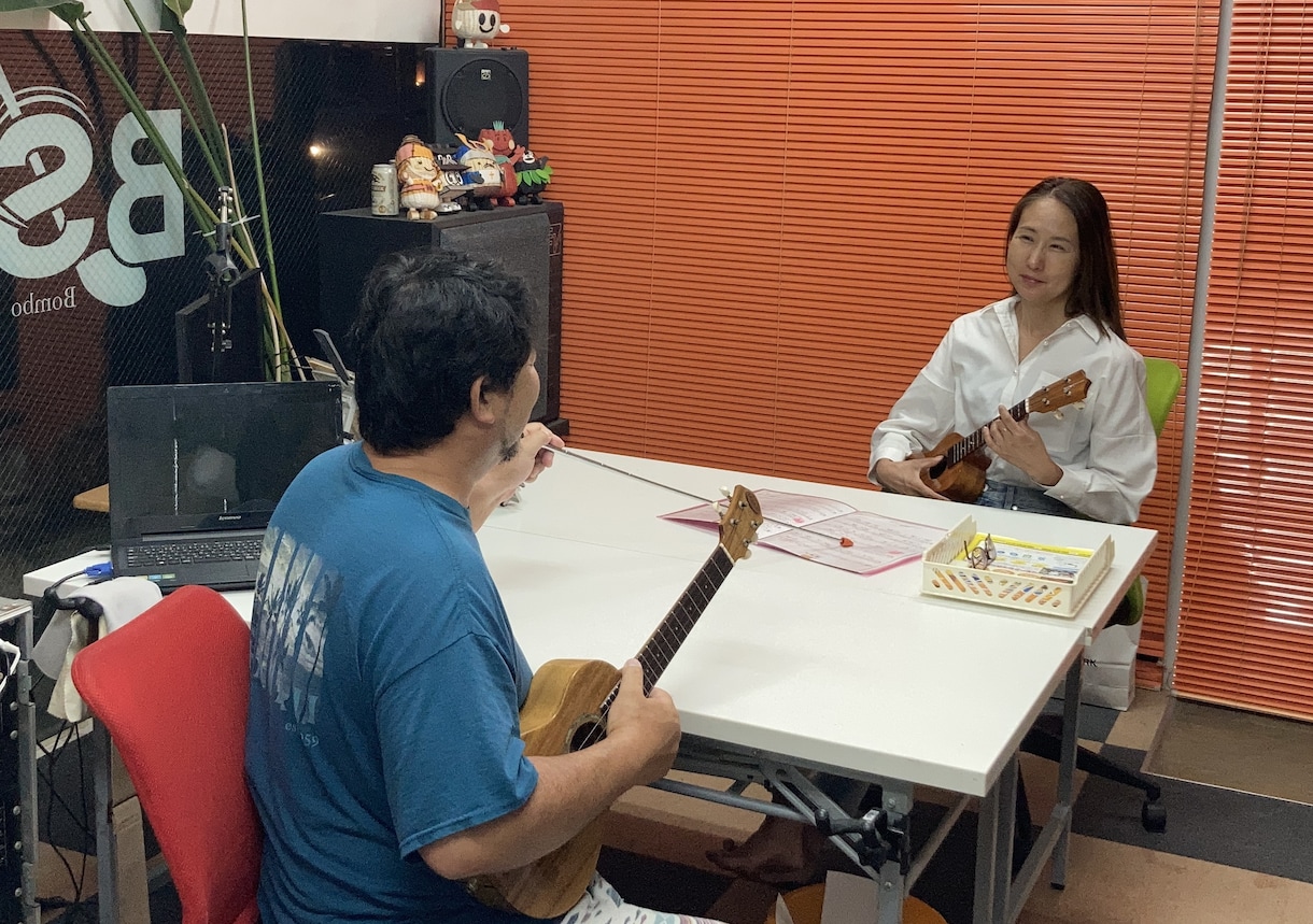 優しい先生！ウクレレオンライン開催します 音楽も楽器も楽譜もまるでダメなあなた、私におまかせ下さい！！ イメージ2