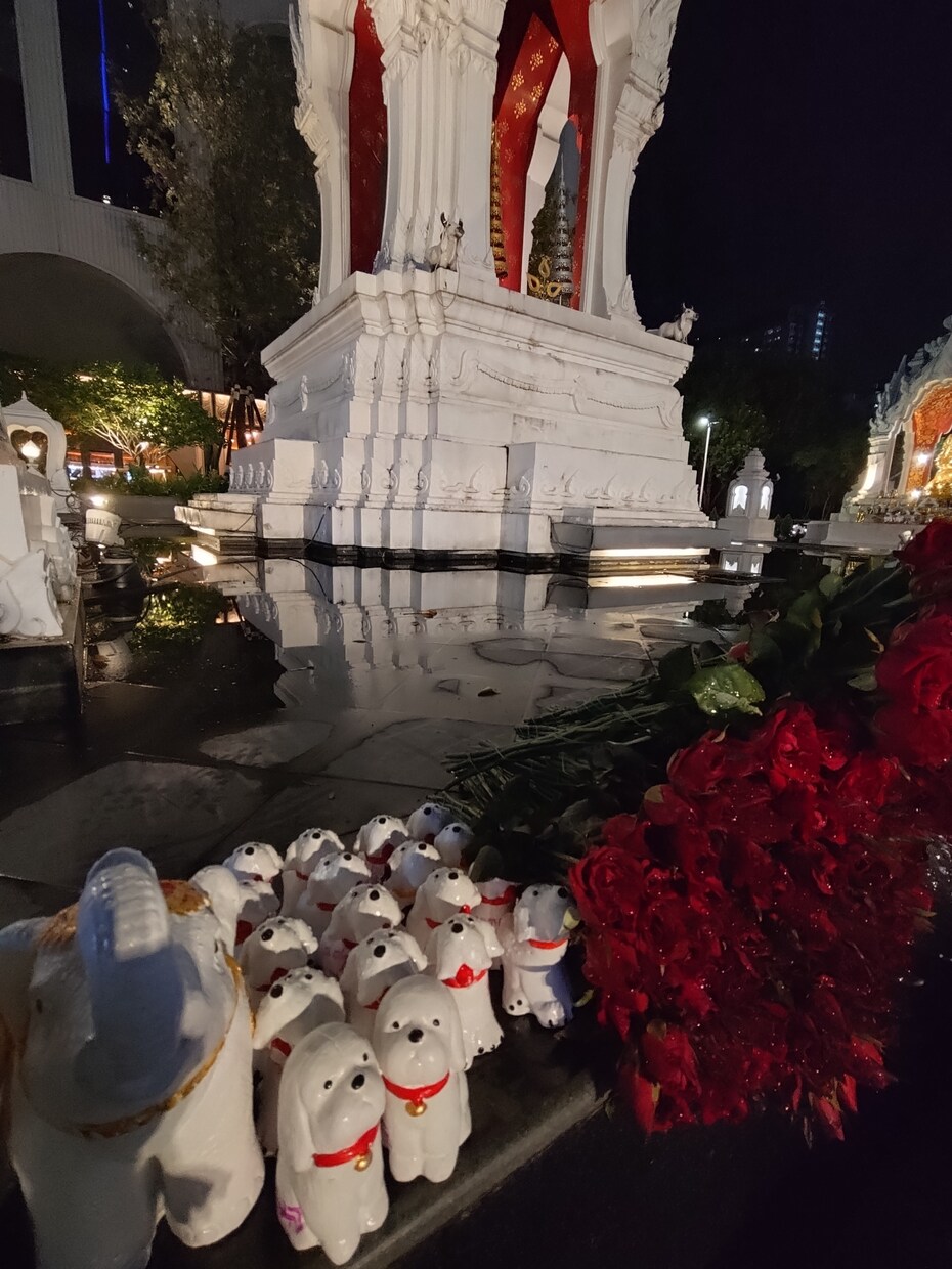 タイ最強恋愛パワースポットに合同お参り致します 縁起が良い月が昇る10月29日木曜日21時30分女神降臨 イメージ9