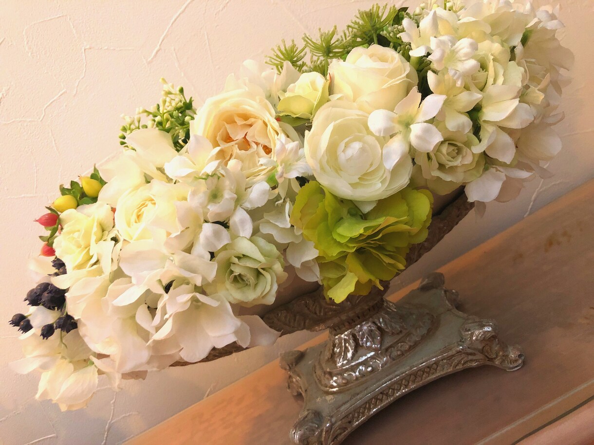 プレゼントや贈り物結婚式のブーケ作ります 生花とは違い枯れることのないフラワーアレンジメント❁✿✾ イメージ2