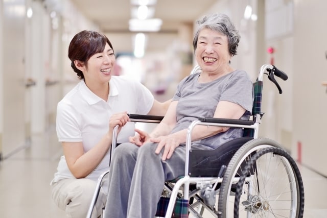 介護歴10年の現役サ責がなんでも聞きます ⭐️ヘルパーさん足りないねん‼️介護報酬改定などなど⭐️ イメージ2
