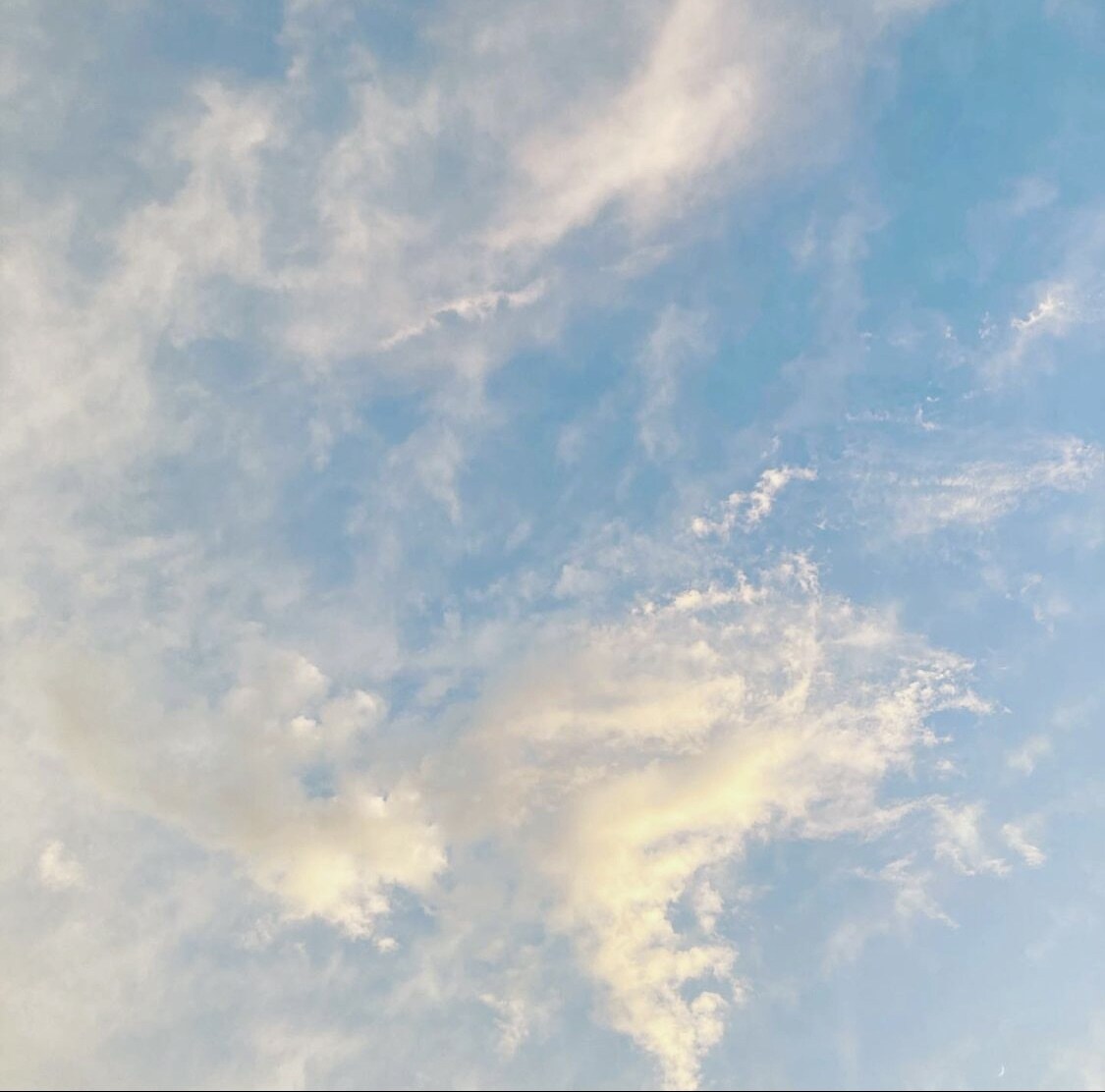 色々な空の写真を提供します 爽やかな空の写真が欲しい人はこちらに連絡ください イメージ2