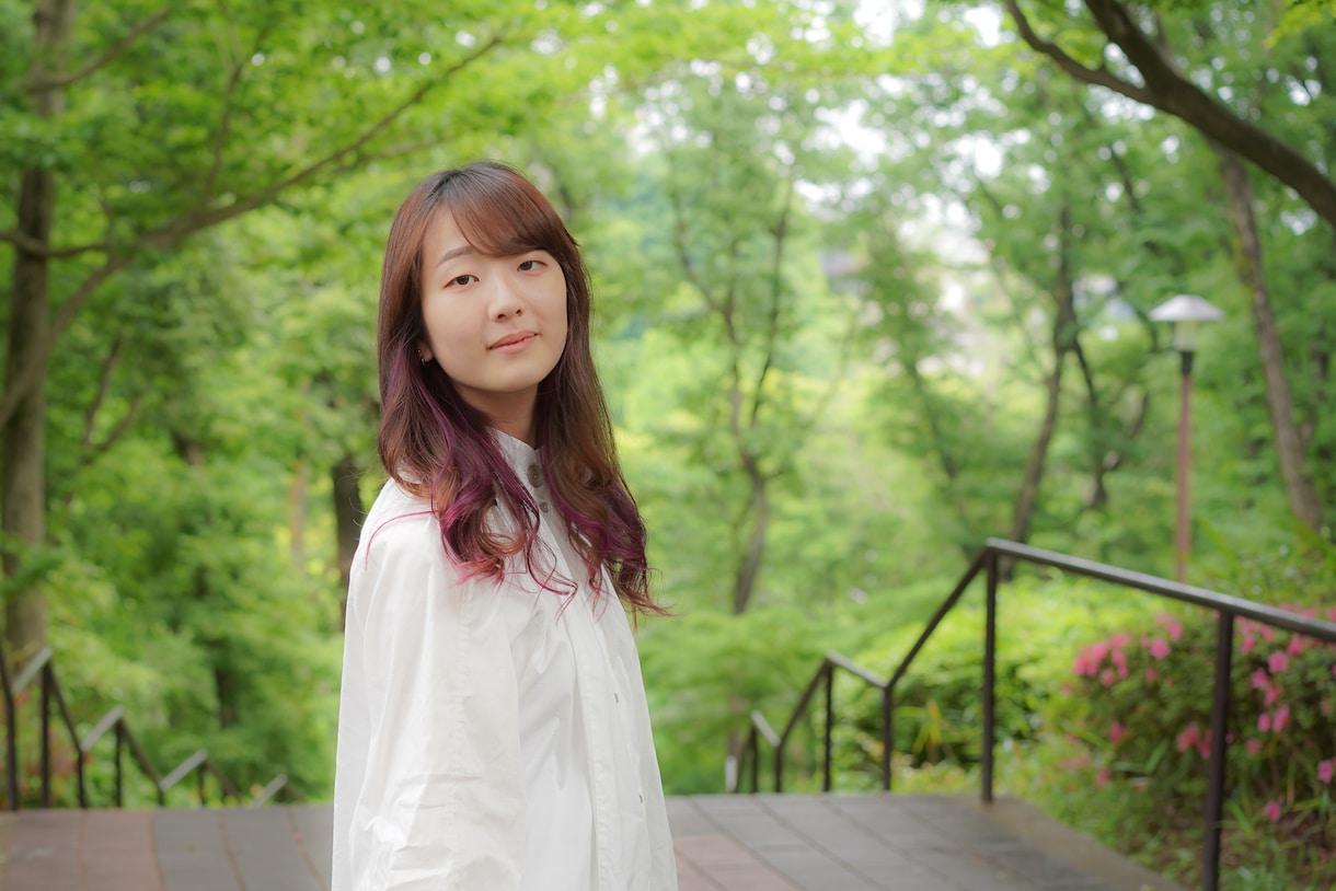 自然な表情のプロフィール写真を撮影します ご自分でも気づいていらっしゃらない素敵な表情を切り取ります。 イメージ1