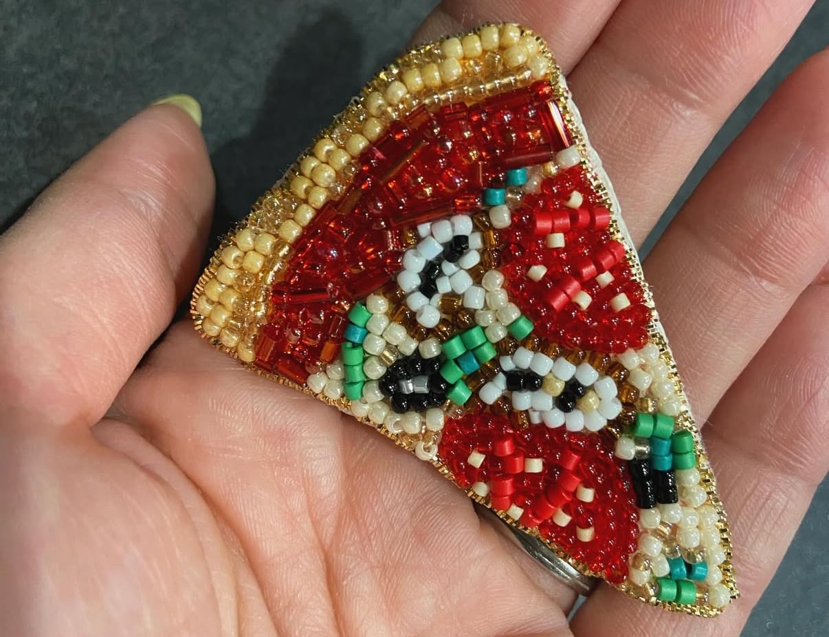 オーダーメイド　ビーズ刺繍ブローチ作成します 世界に一つの作品一つ一つ真心込めて作らせていただいてます。 イメージ6