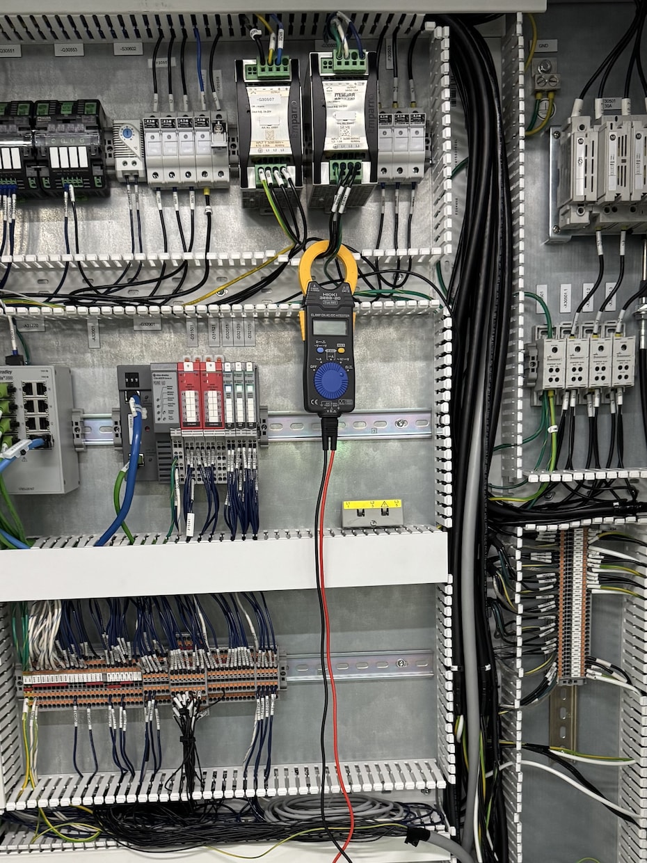 PLC・インバータのトラブル原因を分析します 「機械が止まった」そんな現場トラブルを、解決まで導きます イメージ1