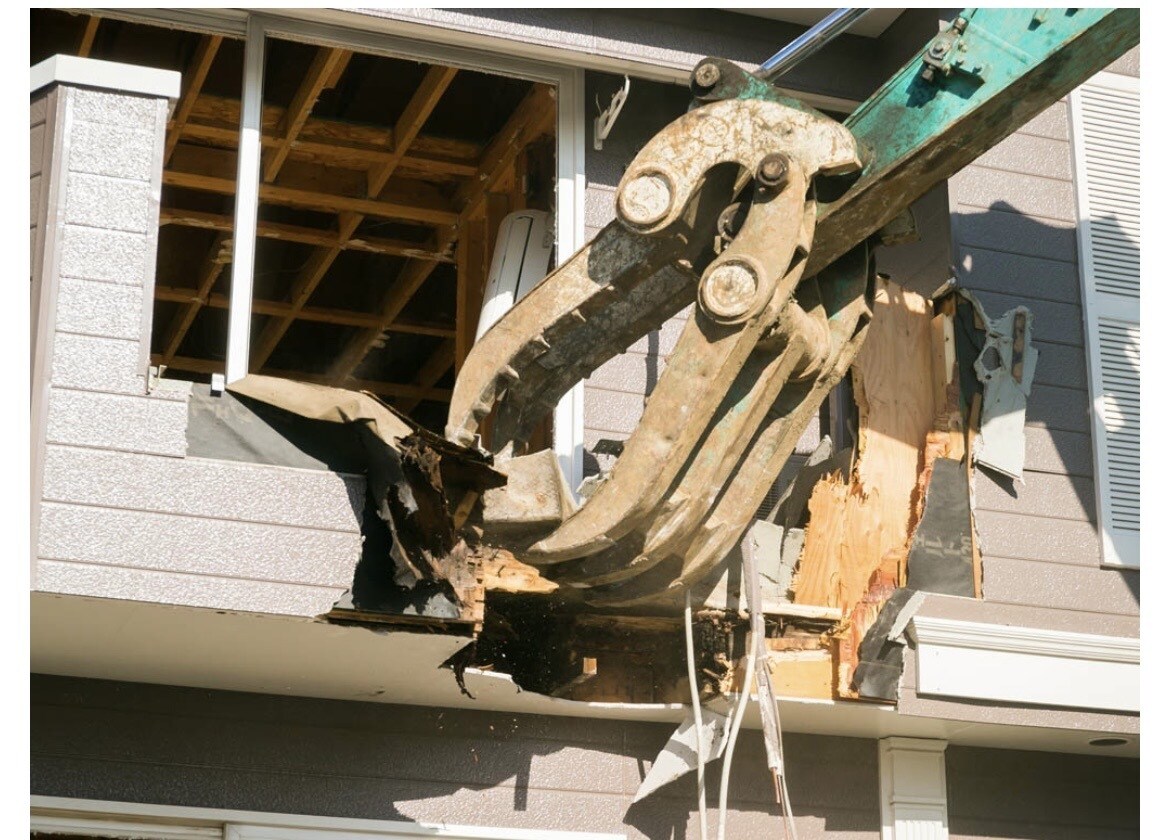 悪徳業者ではないか、解体工事の見積もりを確認します 適正価格なのか、追加費用等の懸念が無いかチェックします。 イメージ1