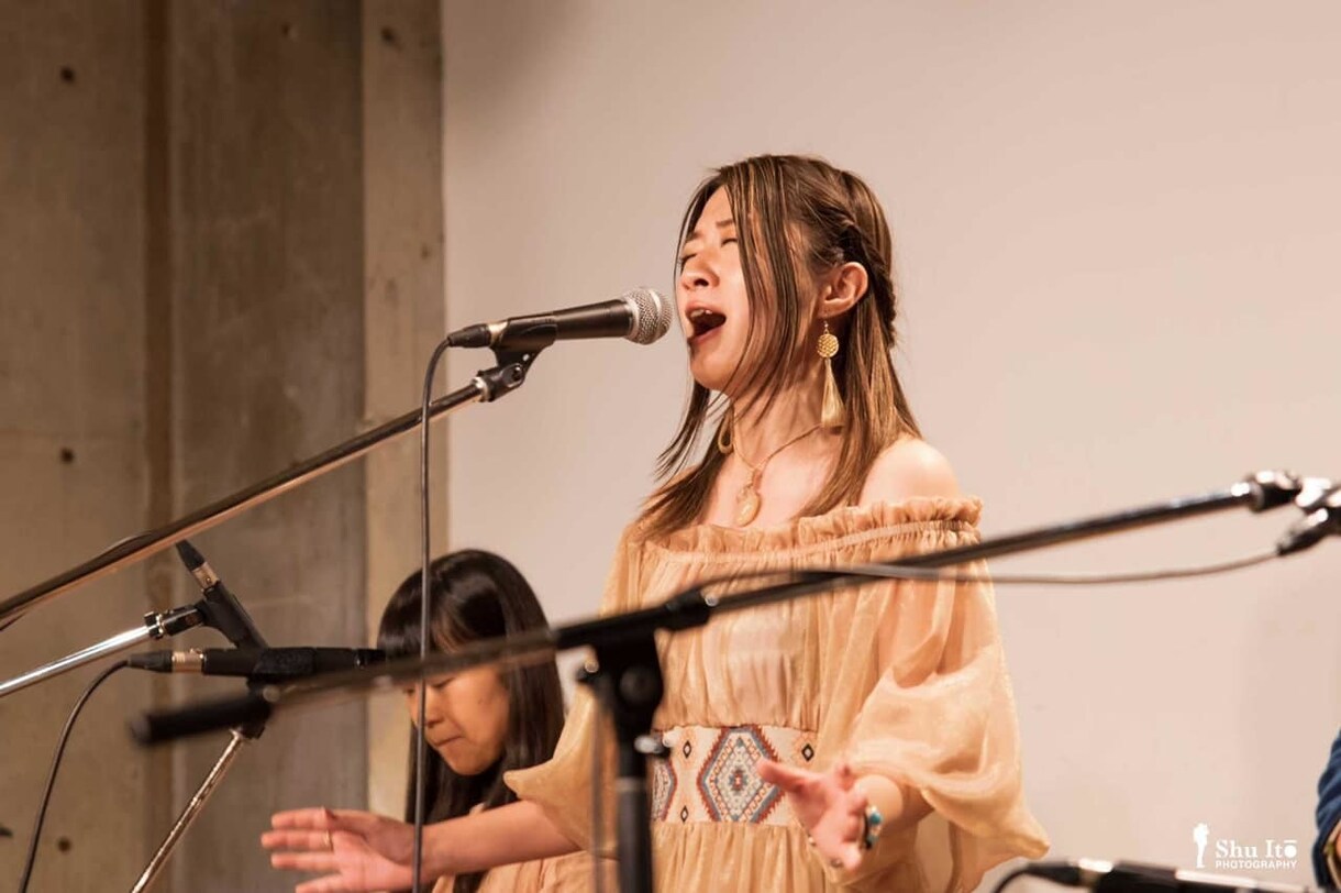 英歌詞対応可！12年歴の現役シンガーが歌います 英歌詞・声寄せ・メロディーアレンジ・作詞など…柔軟に対応！ イメージ4