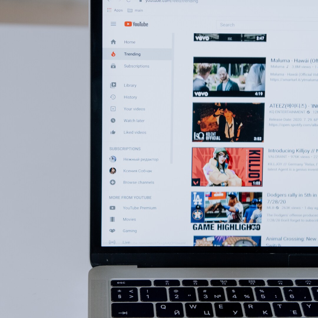 英語/海外向けYouTubeサムネイル制作します 効果的なデザインで視聴者を惹きつけ、再生回数アップ！ イメージ2