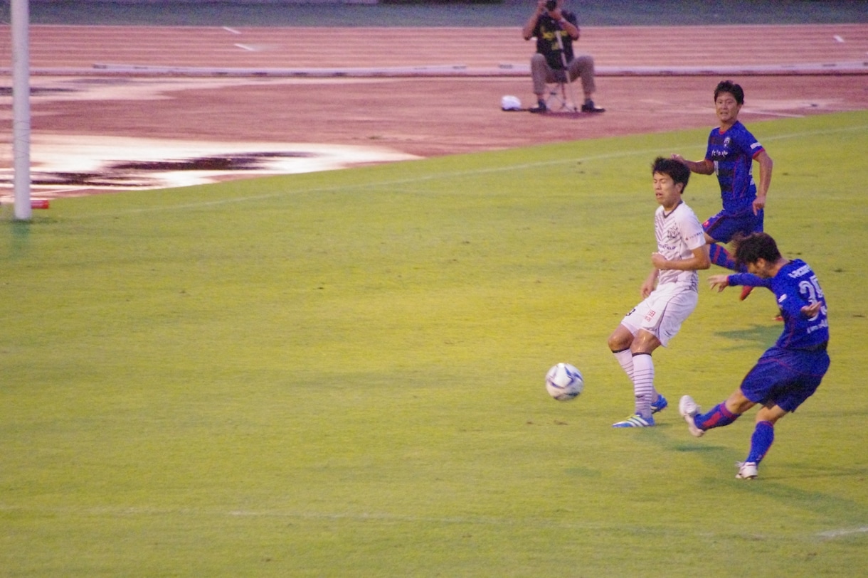 足が遅い方でも勝負できるドリブルを教えます サッカーでドリブルで勝負できるようになりたい方へ イメージ3