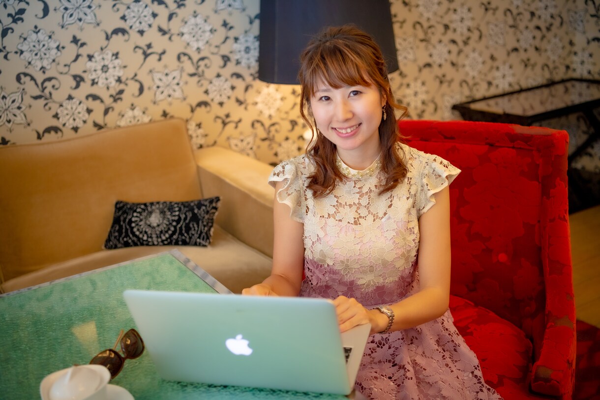 １万人の指導実績！あなたのSNSをアドバイスします 今だけの破格で！女性起業家コンサルタント、セラピスト、占い師 イメージ1