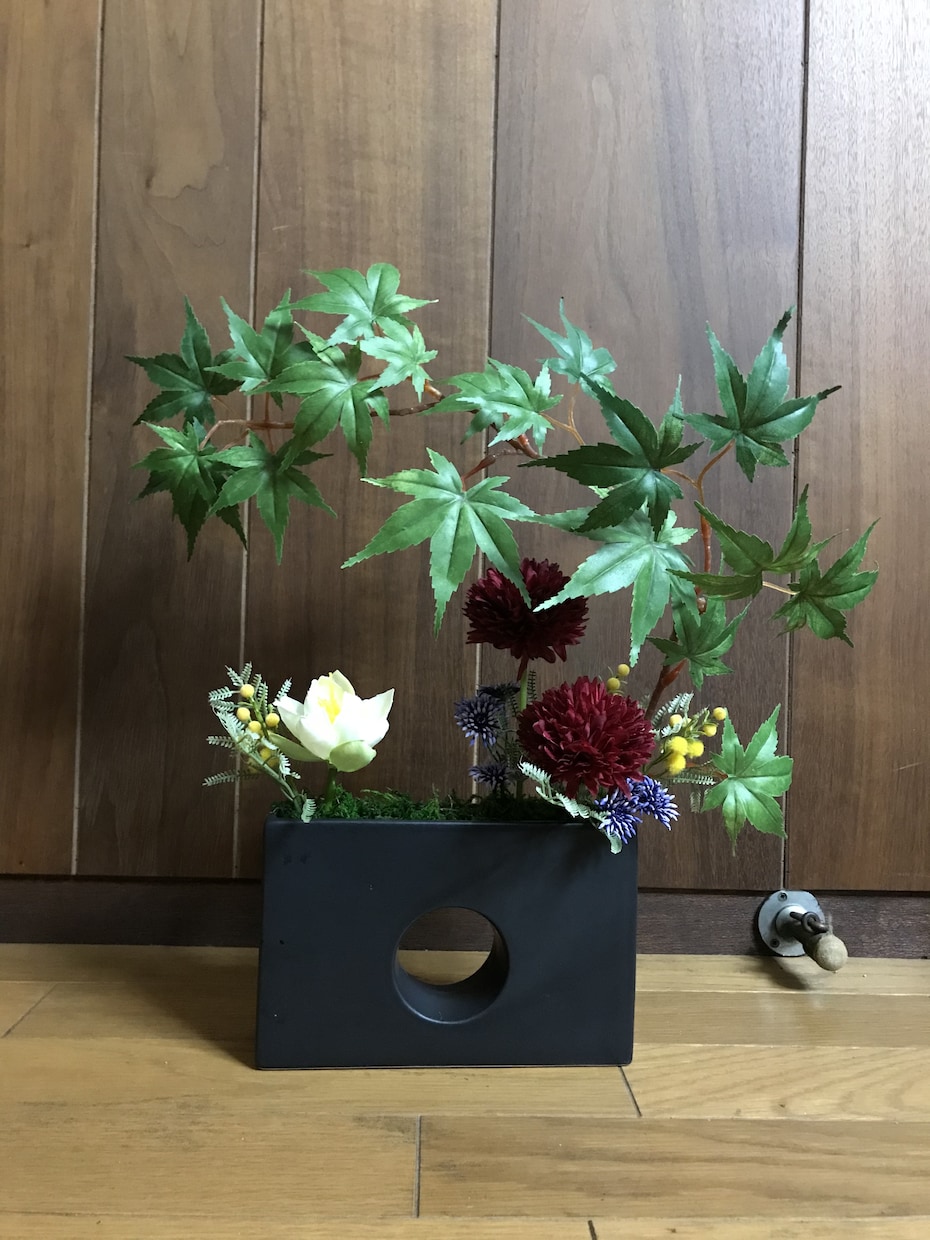 お好きなお花、お色味で素敵な空間を演出します お客様の理想に少しでも近づけるよう努力いたします！ イメージ5