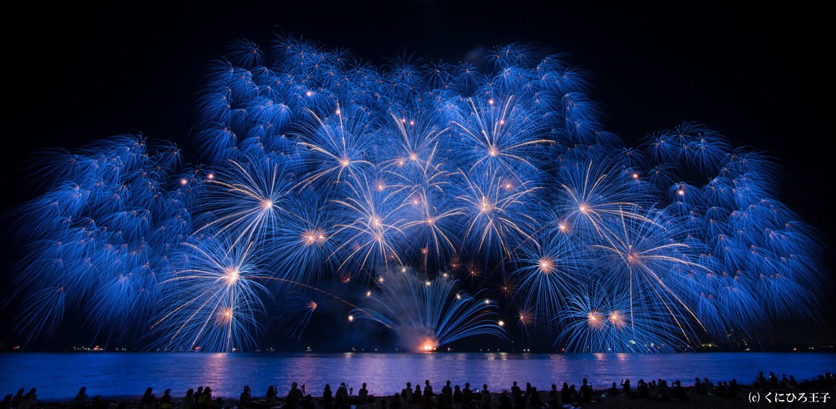 花火写真を提供します 花火だけでなく、夜景や建物等花火プラス風景の写真です。 イメージ10