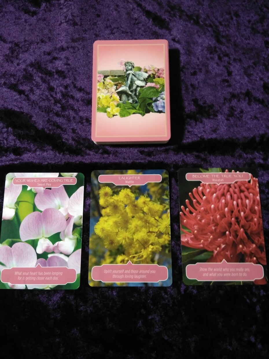 直感で選ぶカラーボトルと花よりメッセージを届けます カラーセラピーとフラワーセラピー♡貴方に必要なメッセージを！ イメージ7
