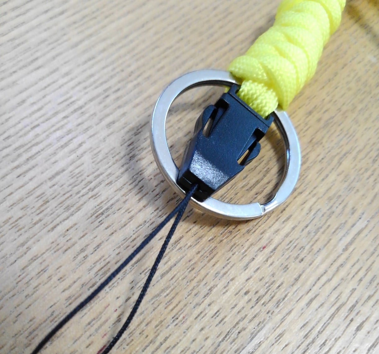 ここでしか手に入らないストラップが手に入ります 好きな色で、目立つ色で、さりげなく自分をアピールできますよ！ イメージ2