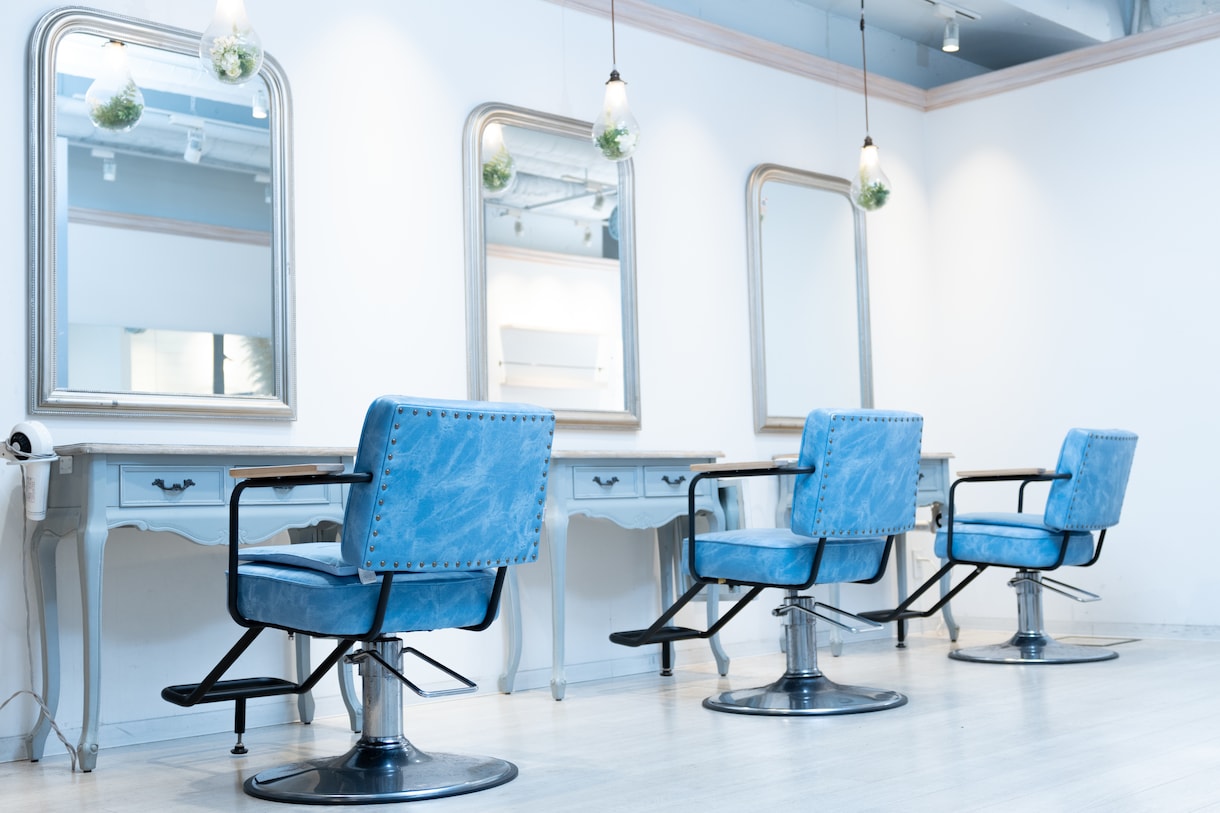 美容室◎HP・クーポン用ヘアスタイルなど撮影します ストロボ2灯使用のヘアスタイル撮影。内観撮影のオプション◎ イメージ8