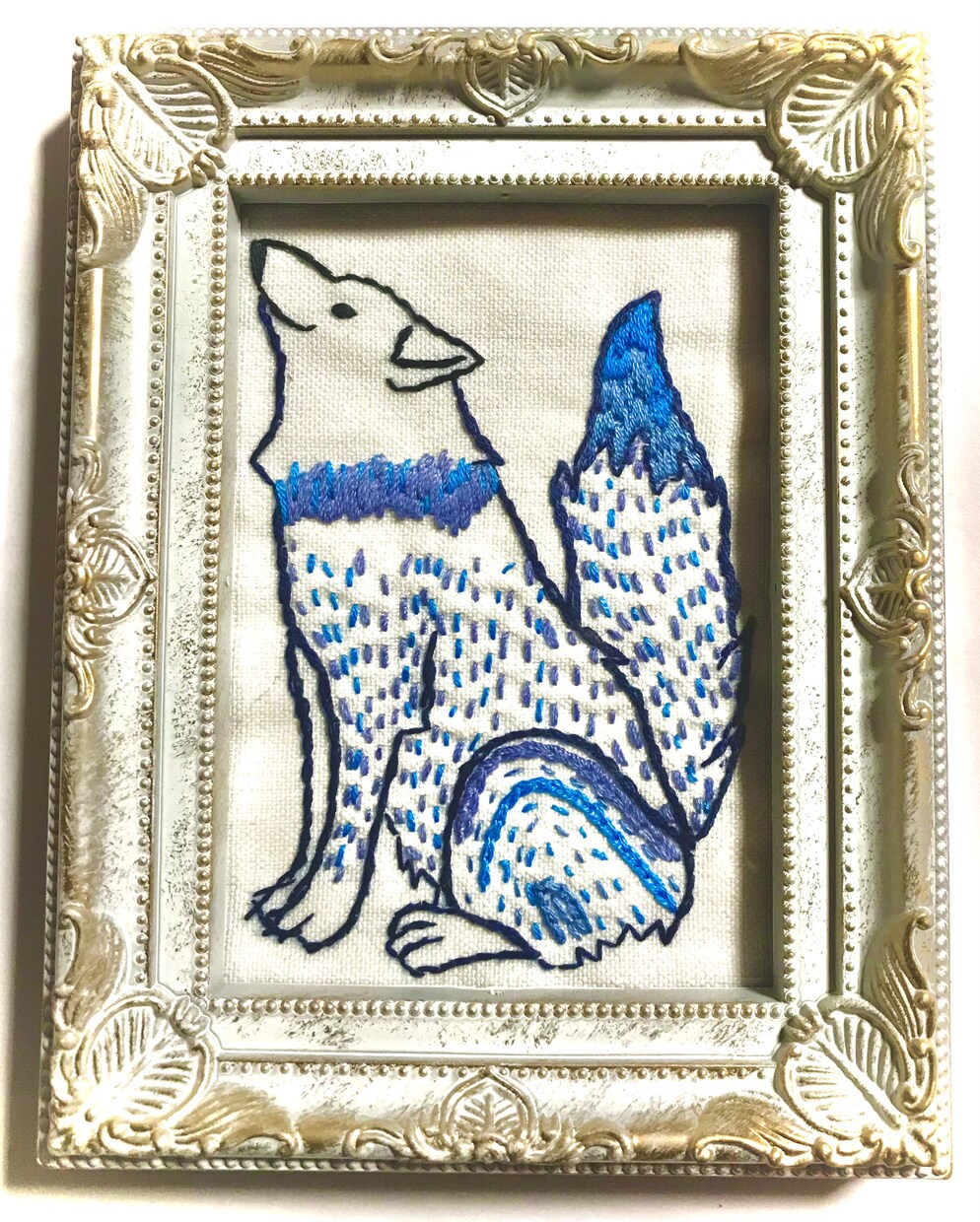 刺繍でオリジナルのブローチ、ピアス製作致します 刺繍作家が作る世界で一つのアクセサリー イメージ3