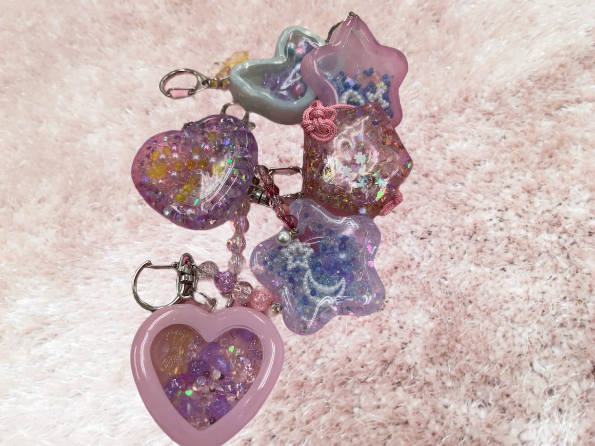 お子様や推し活に♡シャカシャカキーホルダー作ります お好きなカラー、形のシャカシャカキーホルダーをお作りします！ イメージ1