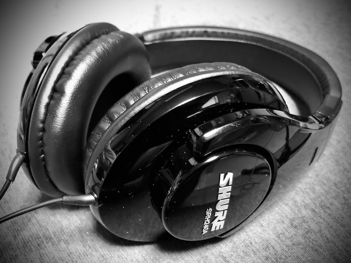 ソロシンガーとして歌入れのオファーを承ります お客様の要望に沿った歌声を追求致します♩ イメージ5