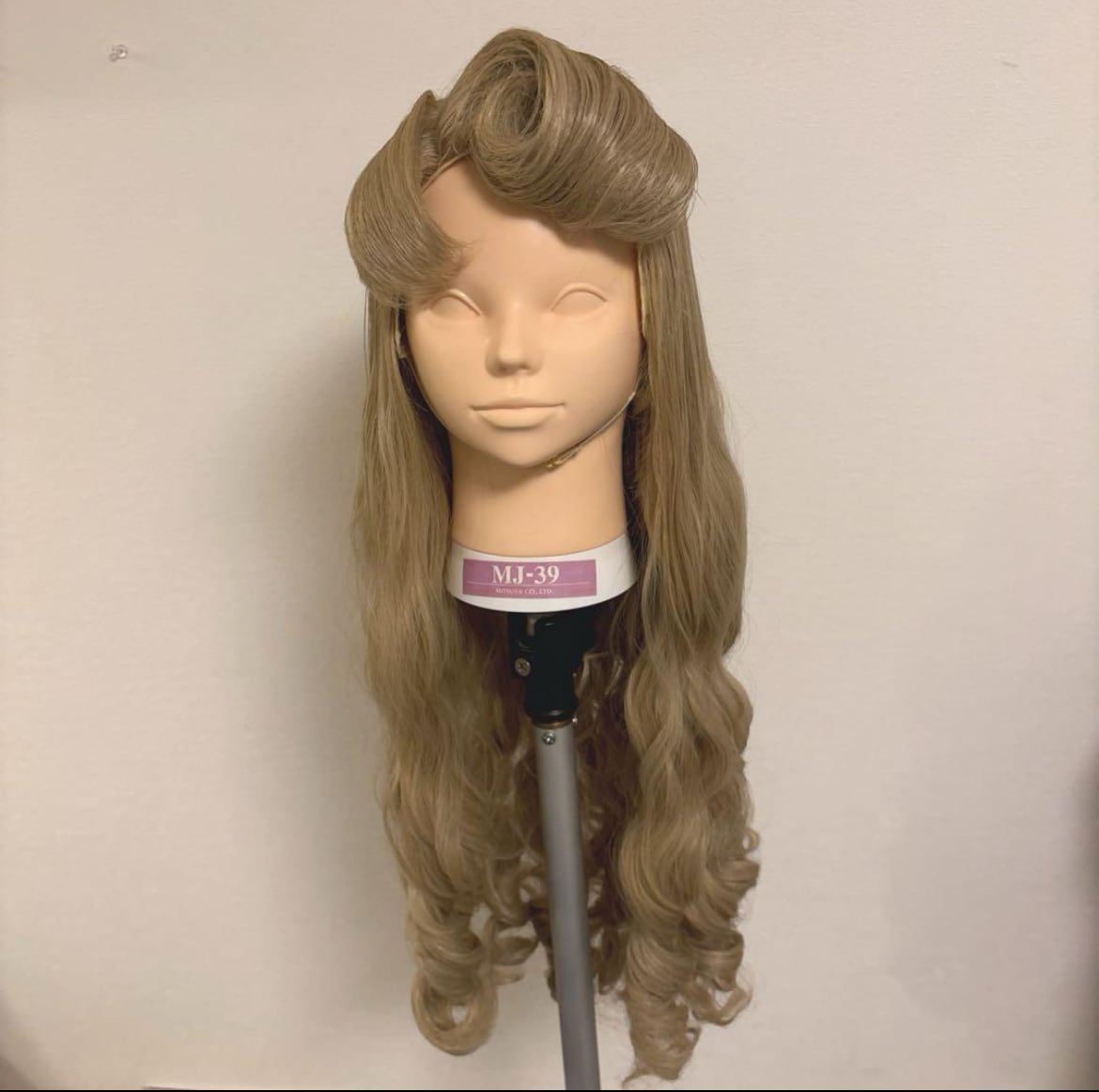 コスプレウィッグ作成します セール中！元美容学生現役レイヤーが作るコスプレウィッグ イメージ1