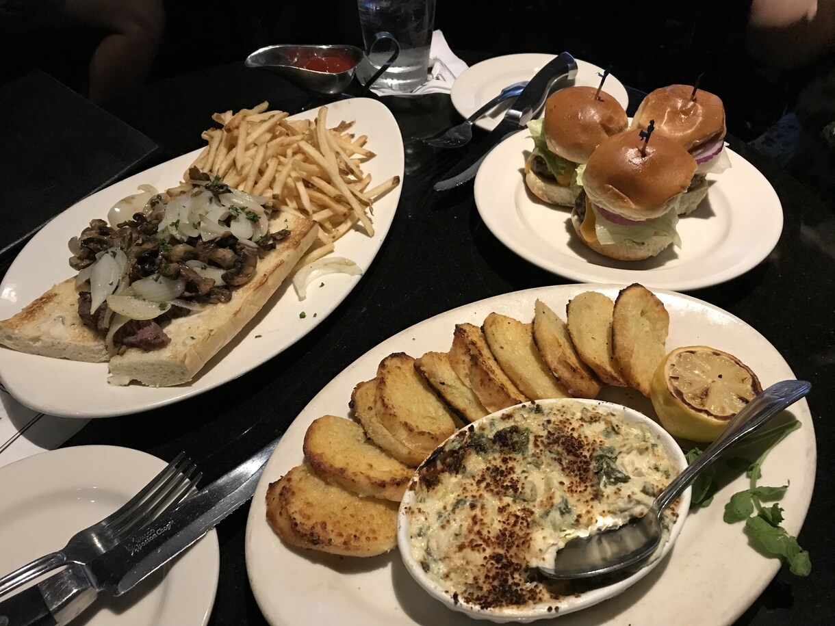 オススメご飯教えます！ハッピーアワーフル活用します 初めてのハワイ！どこのお店？どのメニュー？そんなあなたへ イメージ2