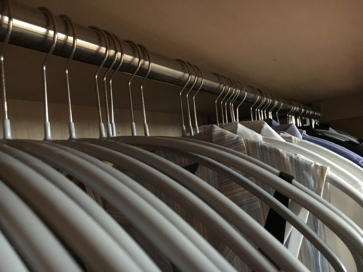 服が捨てられない人へ。代わりに要らない服を選びます 多すぎる服を処分して、お部屋をすっきりさせたい方に。 イメージ3