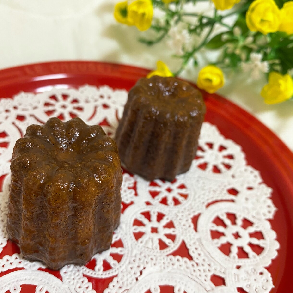 カリッモチ食感のカヌレのレシピを提供します ラム酒香るフランス菓子のカヌレのレシピです。 イメージ2