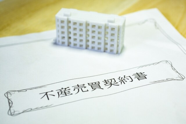 専門の行政書士が各種【契約書】を作成します 適法で安全な契約書を安価に作成します。 イメージ4