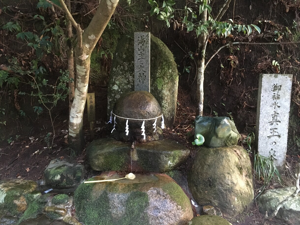 貴方様に今一番必要なメッセージを神様から頂きます 先に進めない時にも、神様からの光が貴方の心に差し込みます。 イメージ1