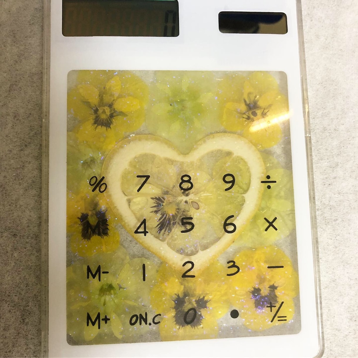 フルーツ電卓作ります ソーラータイプの電卓をフルーツやお花たっぷりに❤️ イメージ2