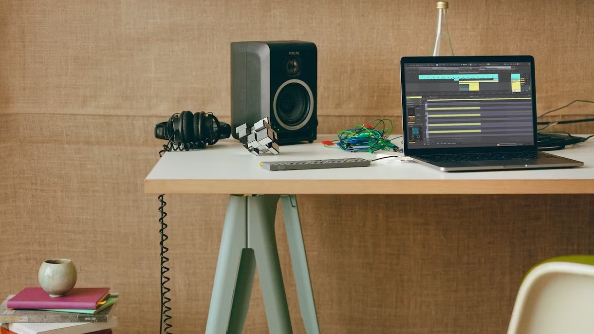 AIなどで作られた未完成の曲の続きを創作します 「お気に入りのAI楽曲を完成させたい」というあなたに。 イメージ3