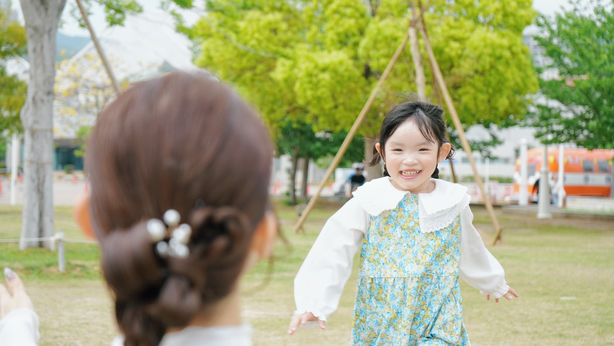 安心の女性カメラマン◎即返信◎丁寧に対応します 若さを活かした、今どきで自然な家族写真を撮影します！ イメージ4