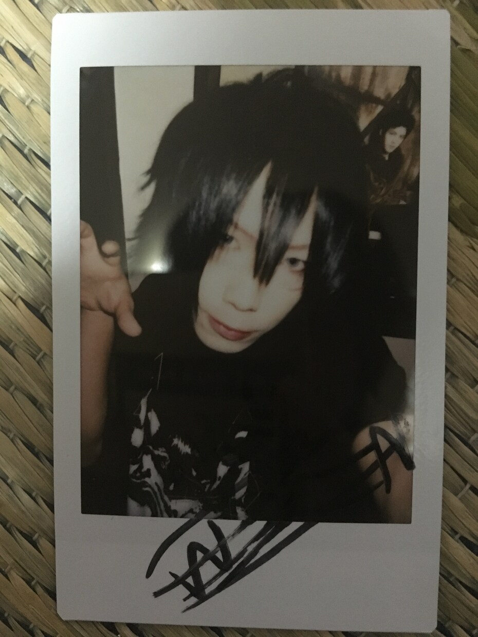 liveでの限定だったチェキの販売をします 普段みれない色々な表情のチェキあります！ イメージ2