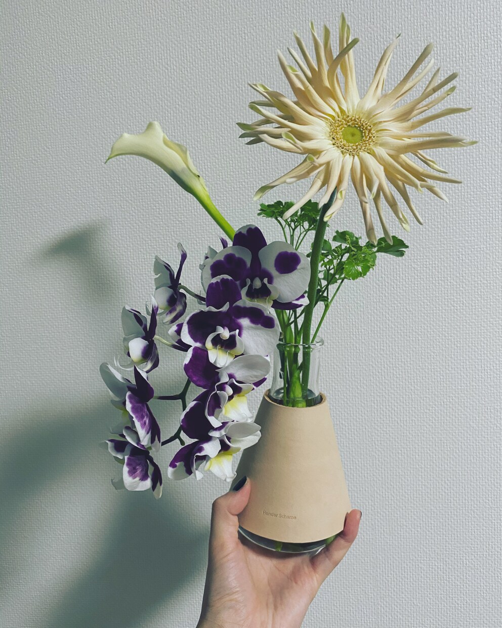 お花の飾り方教えます 大手花屋で学んだお花を長く楽しむ方法や飾り方のコツ教えます！ イメージ1