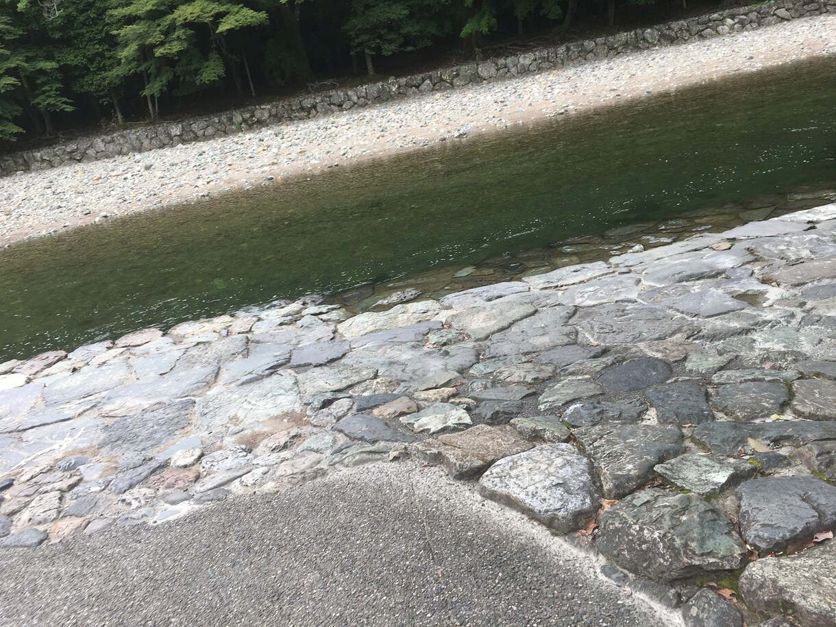 タロットリーディングや九星などで占います カード本来の意味を大切にインスピレーションからお伝えします。 イメージ2
