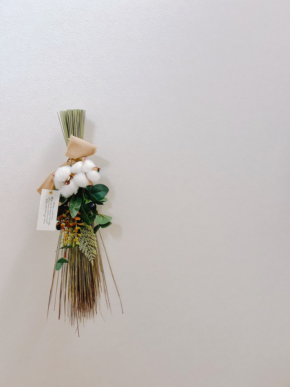 い草×造花　珍しいスワッグをお作りします い草を使った他にはない、珍しいスワッグです。自宅やギフトに！ イメージ2