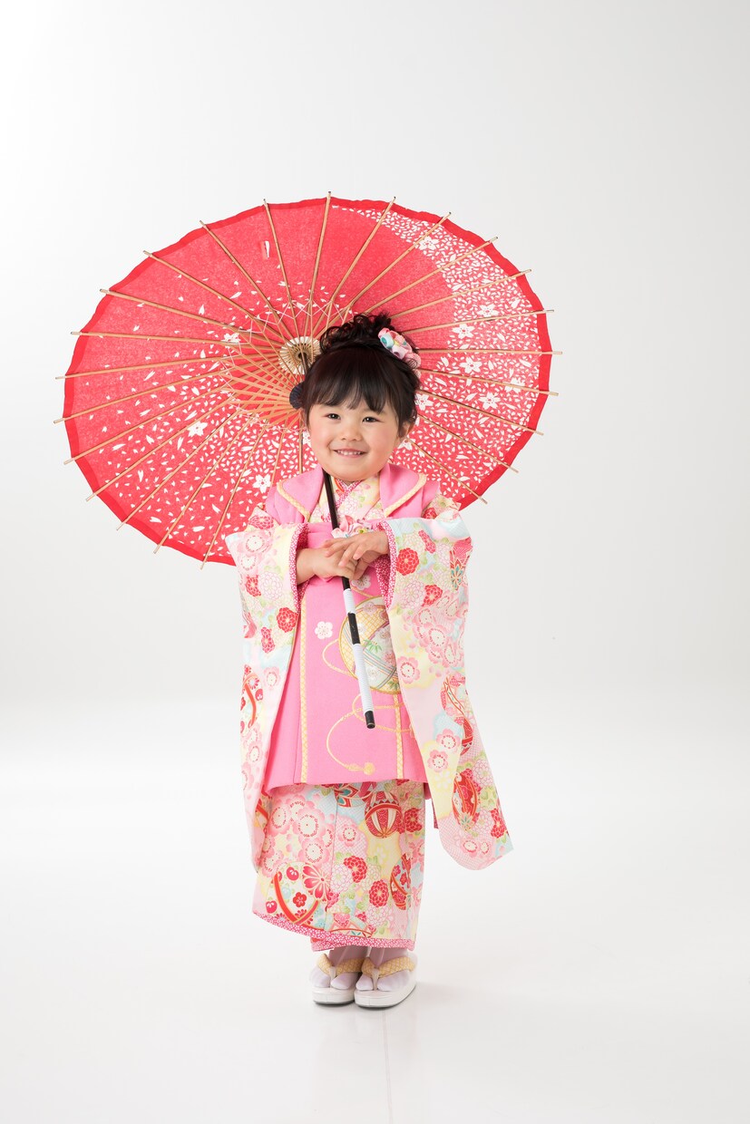 出張＆スタジオ対応！極上の七五三写真を撮影します 広告のプロが光を操り、お子様の最高の笑顔と成長の証を残します イメージ1