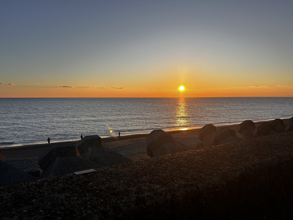 空の風景画をできます 夕焼けや青い夏の空などが少しだけあります。値下げ可能です。 イメージ4