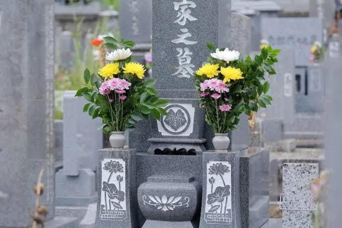 元清掃員がお墓の清掃を代行します 清掃経験と持ち前の体力を活かし、ピカピカにいたします！ イメージ1