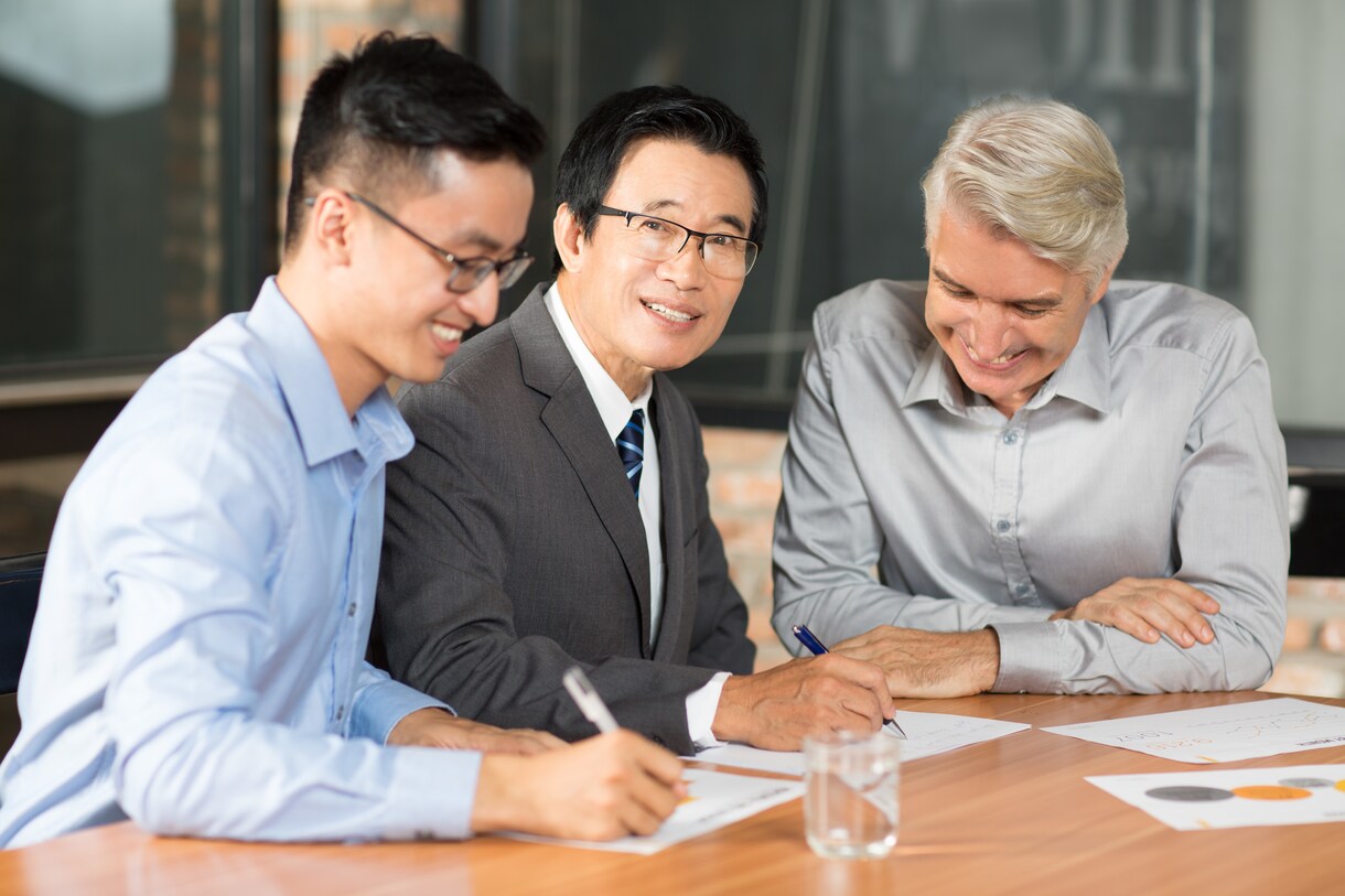 外国人社員の褒め方・叱り方 教えます 世界の日系企業で赴任者と現地社員を指導する専門家です イメージ2