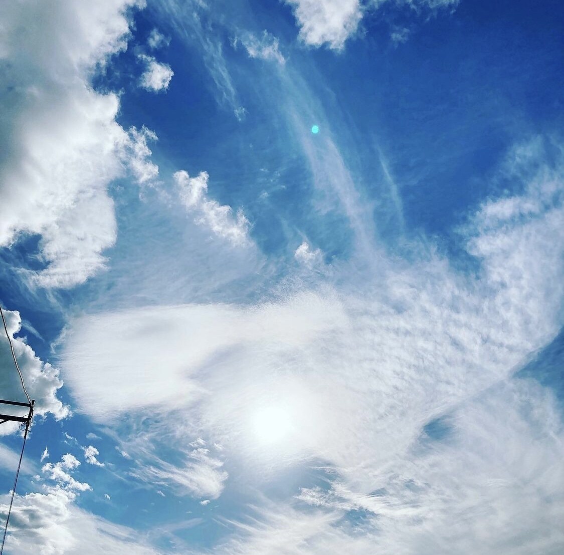 色々な空の写真を提供します 爽やかな空の写真が欲しい人はこちらに連絡ください イメージ3